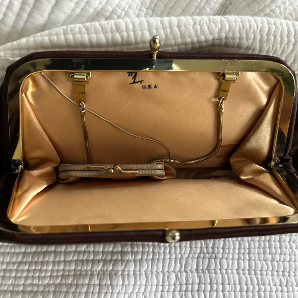 Burgundy/Brown Vintage Satin Clutch Purse with Gold Chain Detail & Coin Pouch - Picture 2 of 12